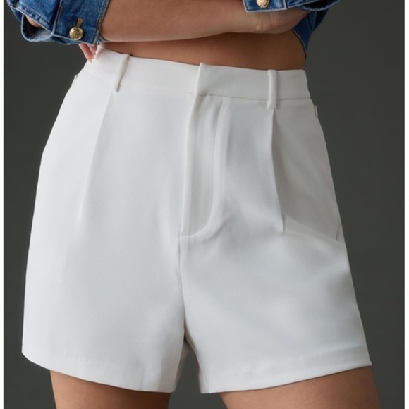 NWT GOOD AMERICAN
LUXE SUITING TROUSER SHORT - Picture 2 of 16